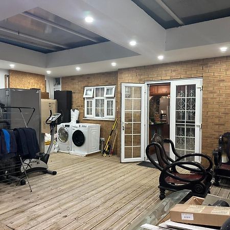 לונדון Tran Homestay מראה חיצוני תמונה