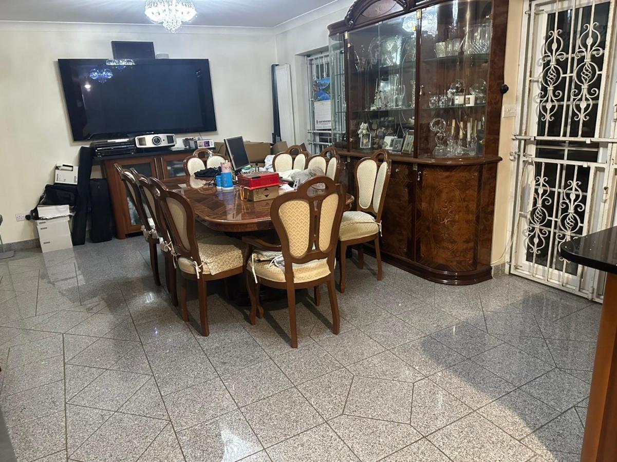 לונדון Tran Homestay מראה חיצוני תמונה